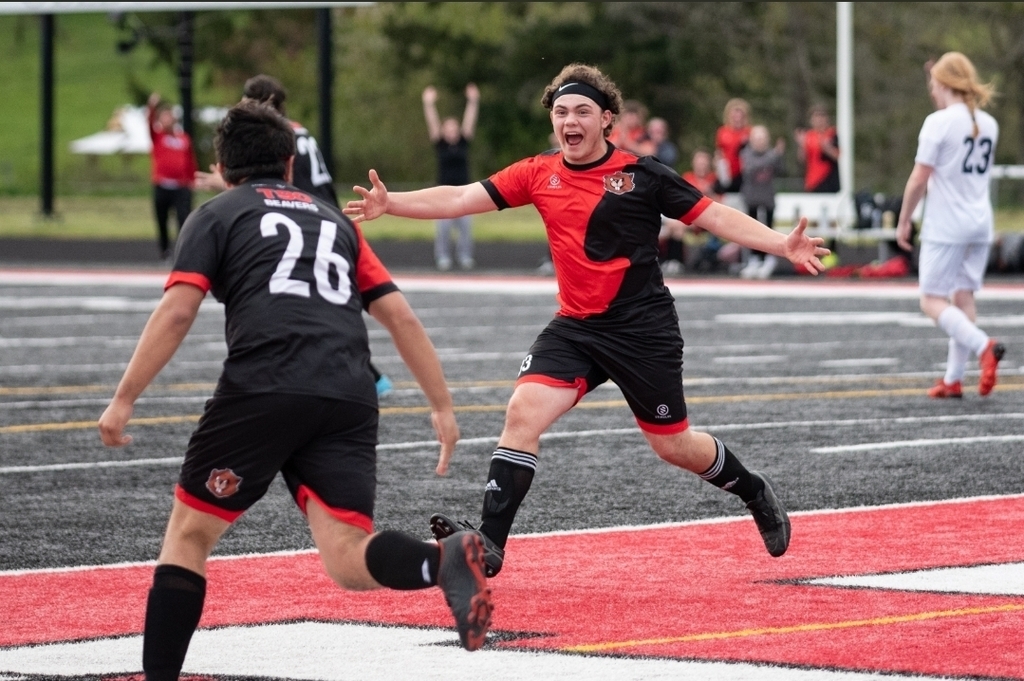 TeninoSD's tweet photo. Congrats to the Tenino Boys Soccer team for advancing to Districts as the Evergreen #4 Seed!! The Beavs travel tomorrow, Sat. (5/7), to Seton Catholic HS to play the Cougars in the 1st RD of the SWW1A District Tourney kicking off at 2:30pm!! Gate entry is set at $5/$7. Go Beavs!! https://t.co/7VpxrKqP2P