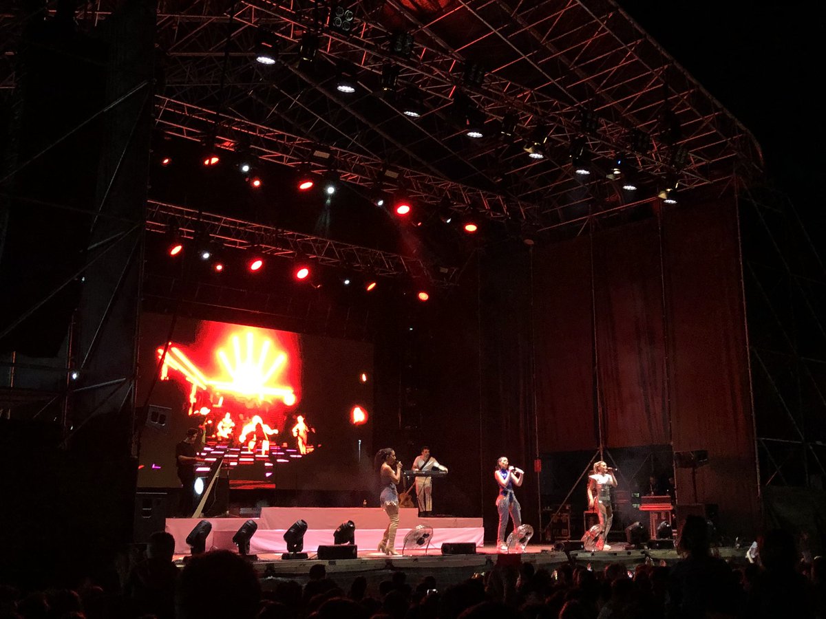 AdrianAlba_P's tweet photo. Un placer veros en directo siempre @SweetCalifornia 💘🔥 os adoro!!

@SoniaSweetC @AlbaSweetC @TamySweetC https://t.co/1QFDYSiPYq