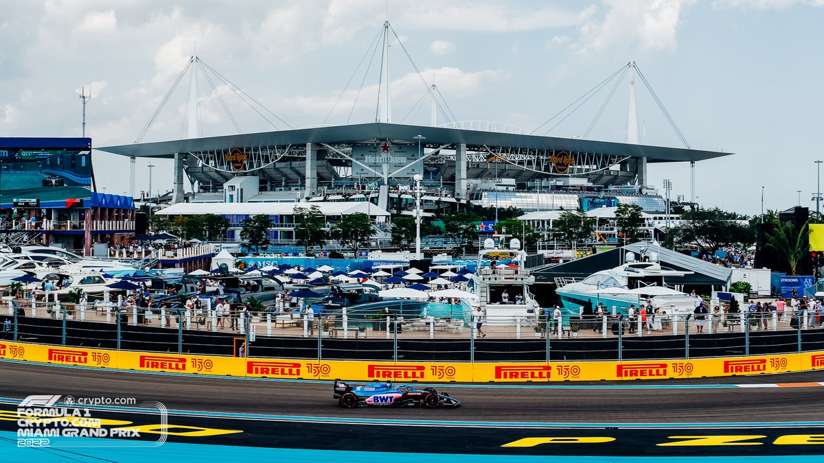 f1miami's tweet photo. Friday Practice views at @HardRockStadium 🤩🌴 #MiamiGP https://t.co/OtHSmi7fav
