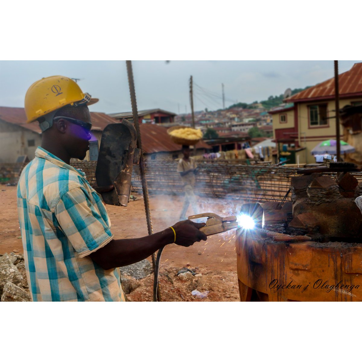 OLUGBENGA1123's tweet photo. "Welders were created because engineers need heroes too." Anonymous....
#street #docunentary #visualstories #oyekanjosepholugbenga #visual #abeokuta #roadconstruction #stories #moments #nigeria #abeokutaphotographer #GlowMedia #prideofexcellence https://t.co/Mz3J9QHnBS