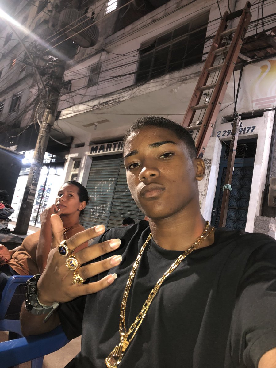 Dmt_155's tweet photo. - Ou correr com nós ou correr de nós..!!🖐🏾🤌🏽🤹🏽‍♂️🎭📿♦️♠️
#Tropatacasando🖕🏾👨🏽‍✈️🤌🏽🖐🏾 https://t.co/iGu7uv5g1Z