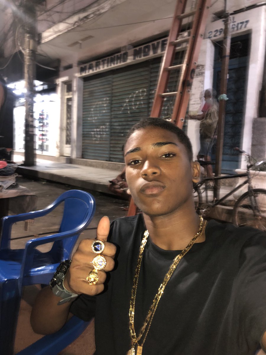Dmt_155's tweet photo. - Ou correr com nós ou correr de nós..!!🖐🏾🤌🏽🤹🏽‍♂️🎭📿♦️♠️
#Tropatacasando🖕🏾👨🏽‍✈️🤌🏽🖐🏾 https://t.co/iGu7uv5g1Z