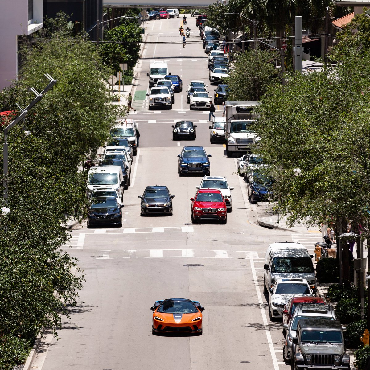 gopuff's tweet photo. when we said we were fast, we meant it. 🏁 #leaderofthepack #MiamiGP @McLarenF1 https://t.co/OBXjNEJKZd
