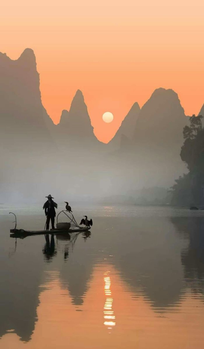 IC316's tweet image. "Jobs fill your pockets, but adventures fill your soul. " ๐งก