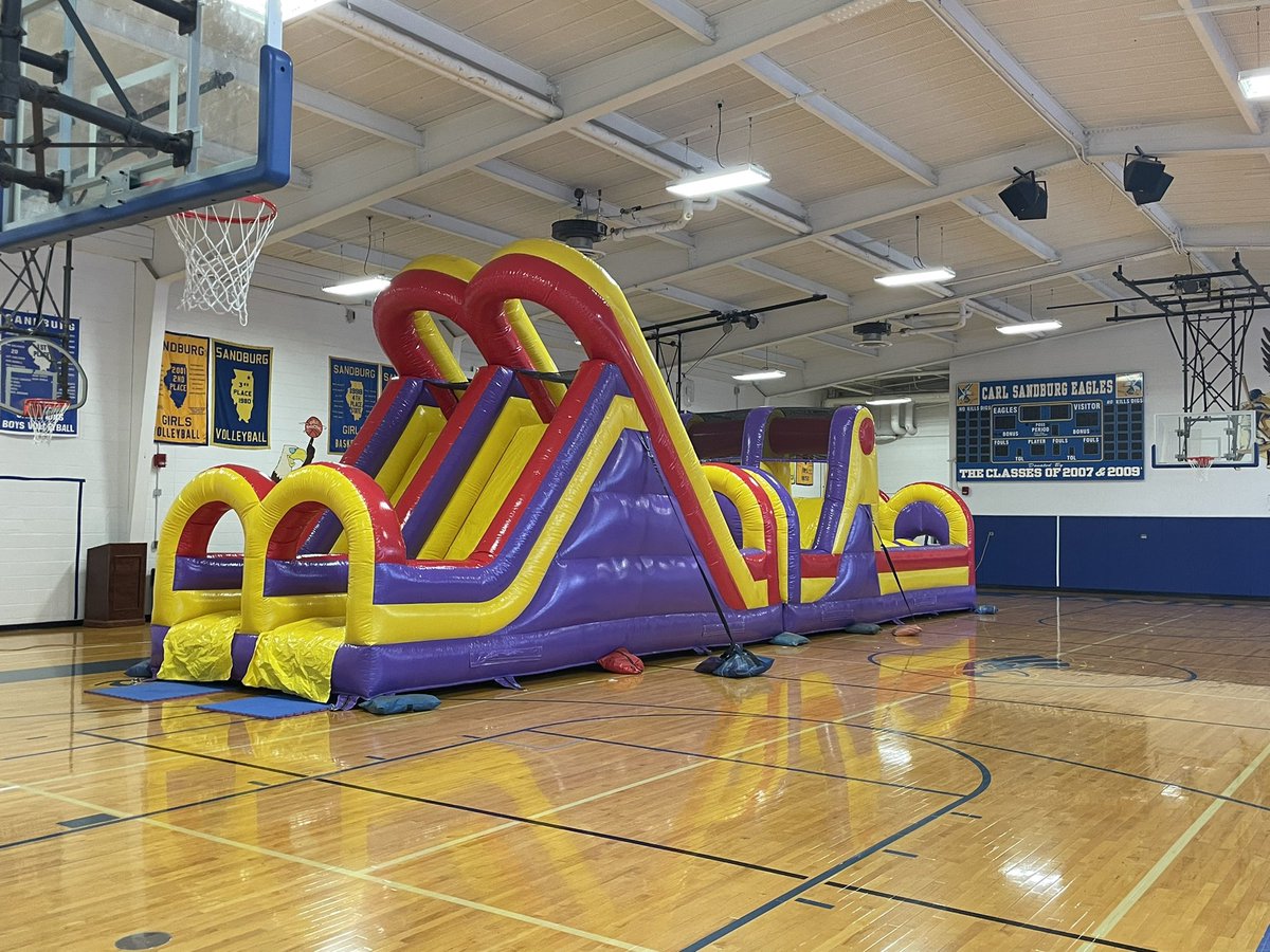 AndrewHS_d230's tweet photo. We are getting ready for @D230Relay tonight!! https://t.co/LldIg6nLmh