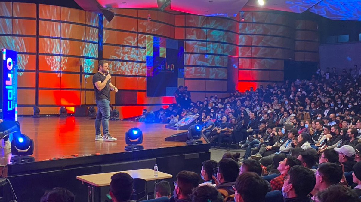 Col5punto0's tweet photo. 👾🎮 #Arcane ha sido una de las series gamers más famosas de @netflix en Latinoamérica. Sus personajes, creadores, pero sobre todo su audiencia, han logrado que haya sido un éxito. Grandes aprendizajes para un gran logro, así concluye este exitoso panel #Colombia40 #Col40Viernes https://t.co/KRY0MgeuJU