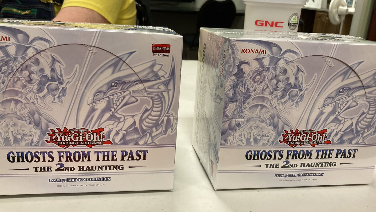 I needed to pull Despia upgrades so i bought 2 boxes! Which means… I’m giving ONE away! 
Get me to 5k Twitter followers and I’ll pick from amongst the people who RT’d this tweet next week on stream. Goodluck duelists :)