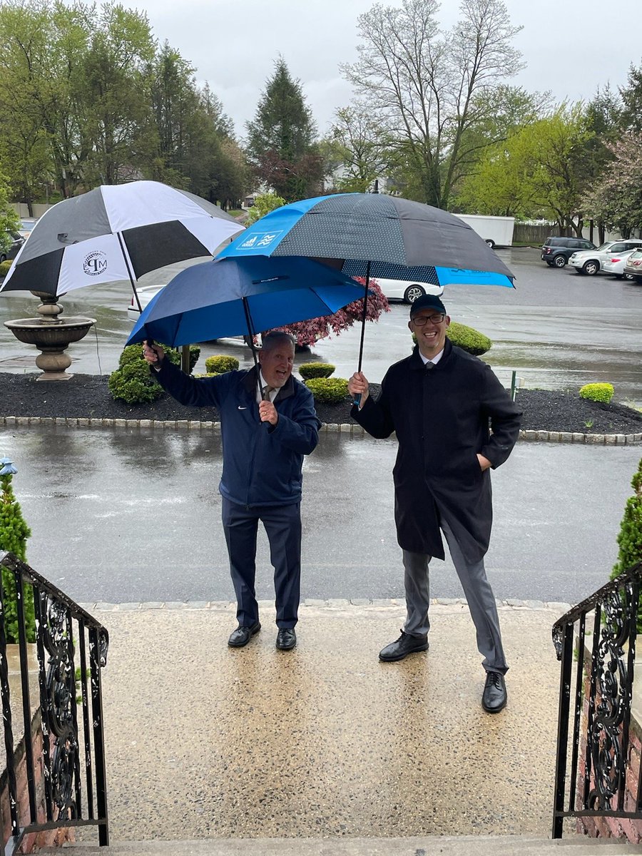 ColoniaHigh's tweet photo. Rain or shine. It's the Junior Cotillion at CHS. https://t.co/tMeQPtjxNd