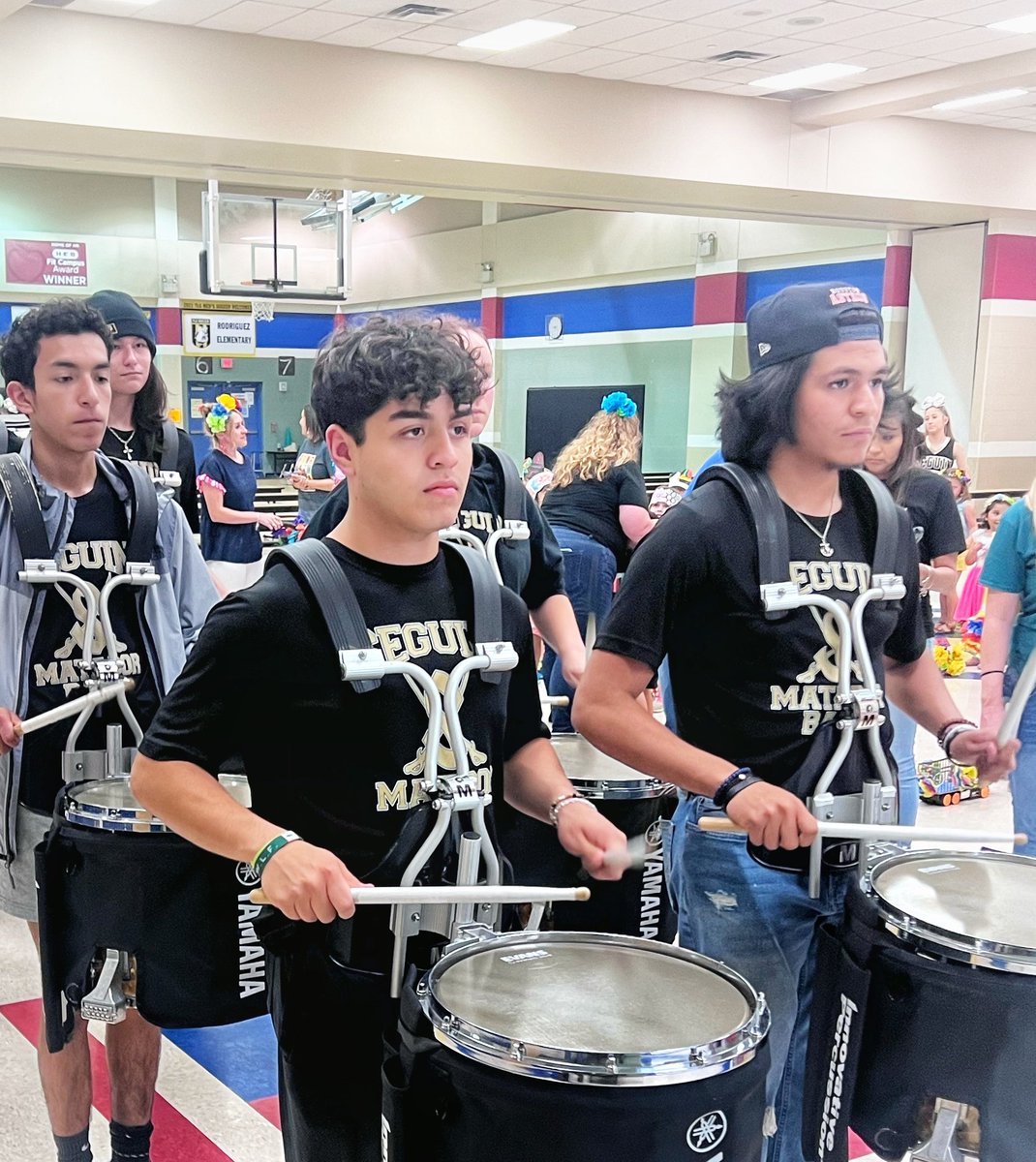 SeguinFineArts's tweet photo. 👏Well done!!👏 @RodriguezESISD Cinco de Mayo parade and STAAR Pep Rally! Shout out to @MatadorBandSHS, @MariachiToro, and @seguin_cheer for adding extra spirit!! 🙌  WOW! Big shout out to elementary music teacher @MrCantuMusic for all your work on this event!!🎶 https://t.co/ctdI1zKtee