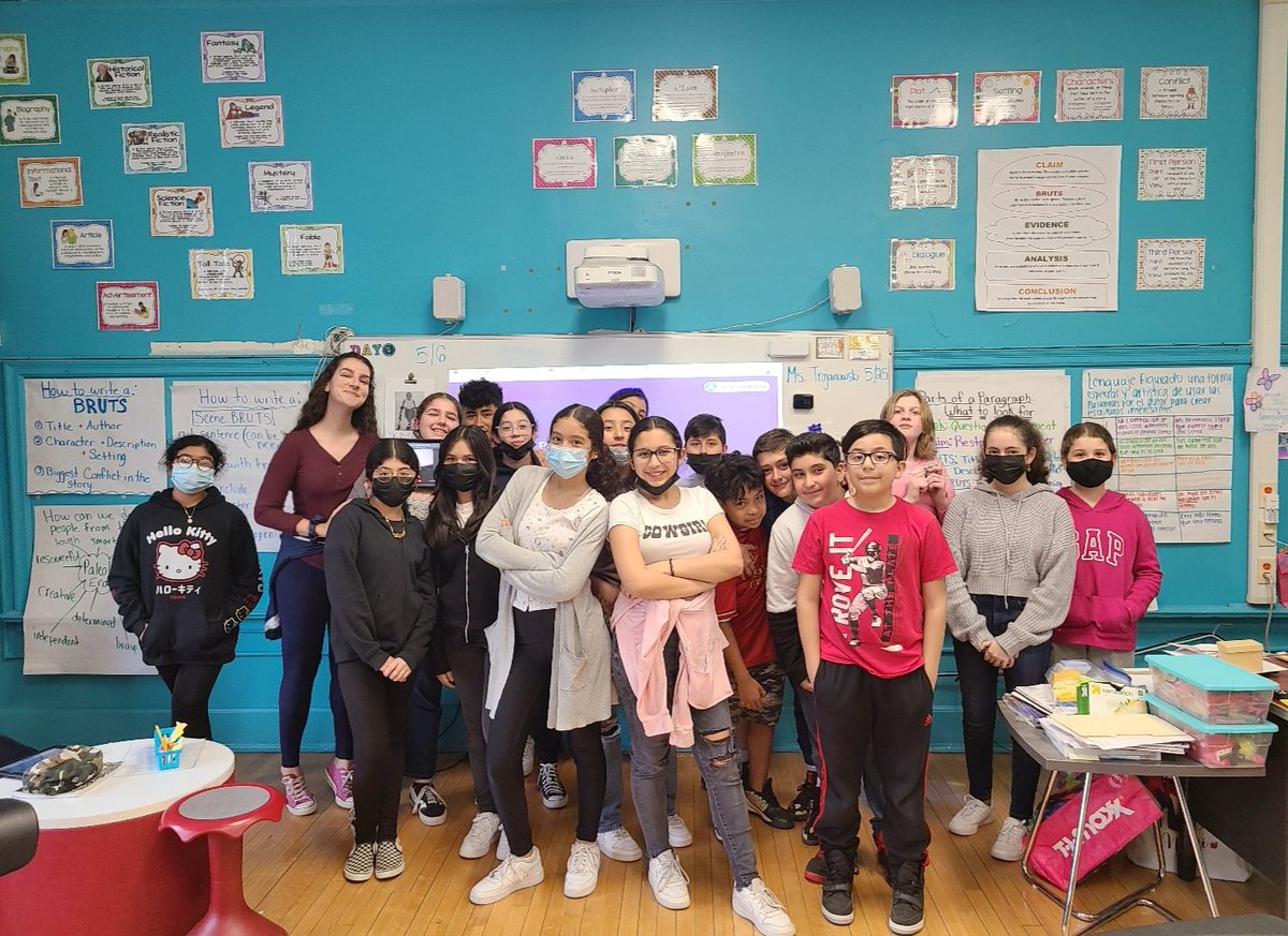 No better day to dress as my learners than today👬 I can't believe my residency journey has come to an end! So incredibly thankful to my AMAZING mentor @missclifford24 and to the wonderful learners in 118 &amp; 224 for making my time in 6th grade Dual Language an unforgettable one!😊