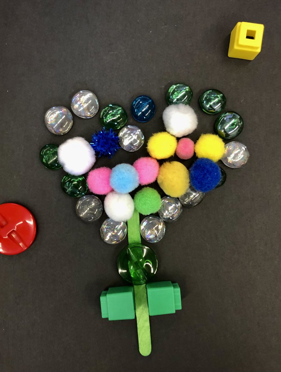 Madame_Kennedy's tweet photo. Some “loose parts” flowers made by my kinderstart students today! 🌷🌼🌻☀️ #kinderstart @MDEschool @NLESDCA @nltatesic https://t.co/NdwWD3NWUI