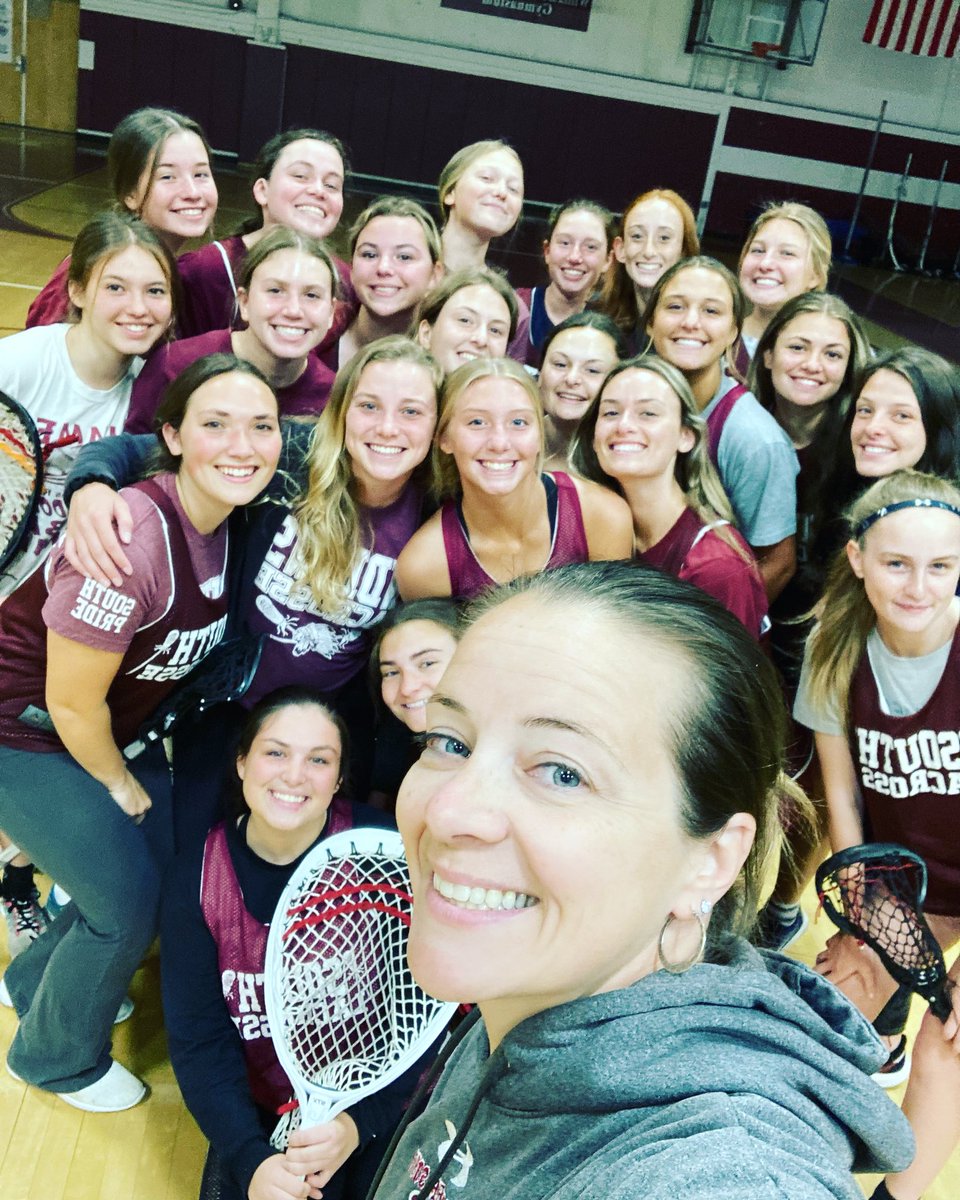 Recovery day means passes, pizza and some game film ❤️ ☔️ #keepshowingup #onemore