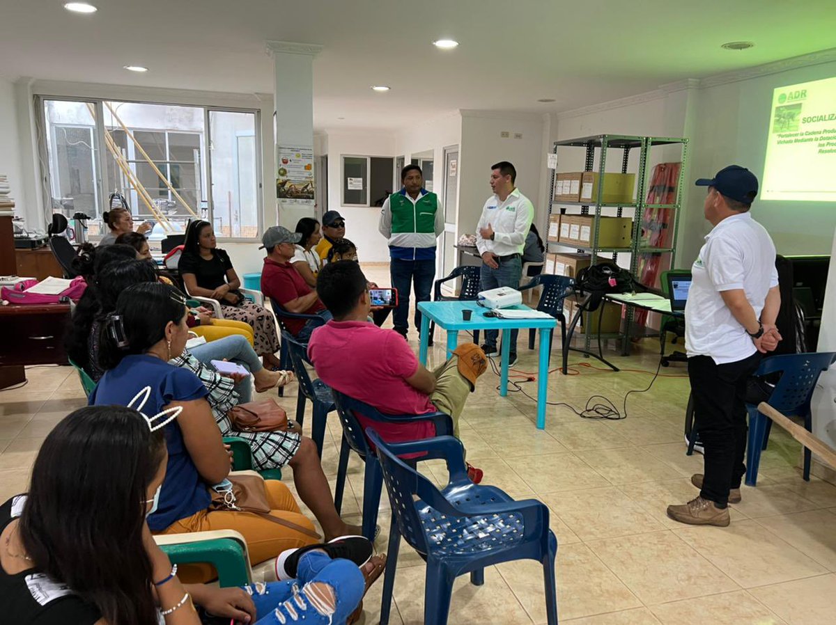 ADR_Colombia's tweet photo. En el municipio de La Primavera, #Vichada, trabajaremos de la mano de 21 familias productoras para fortalecer la cadena productiva apícola, desde la @ADR_Colombia los dotaremos con equipos e insumos que permitan mejorar los procesos productivos 🤝✅ https://t.co/GUa3DFzmVp