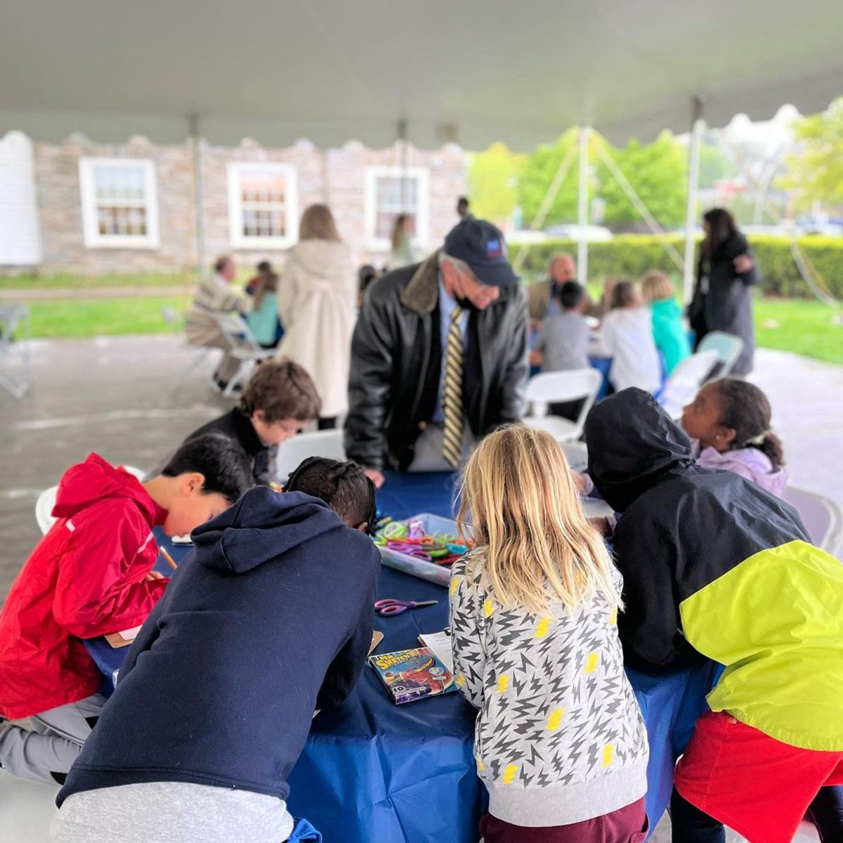 PennCharter's tweet photo. The Class of 2032 says: It was great to meet our OPC โ72 pen pals today in person and talk about their experiences at Penn Charter!!!! @penncharteropc #OPCWeekend2022 https://t.co/7eE6p2uSaR
