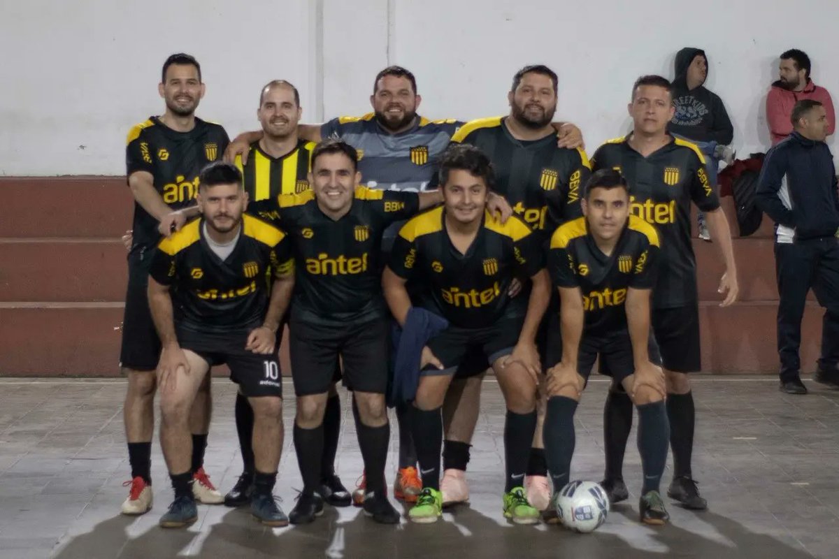 asoexacvd's tweet photo. 📸 de la 8va fecha de la Categoria B #ElExaSomosTodos #EnBuscaDeLaGloria🏆 

@ManchesterU07 (1) vs (0) #Peñarol07 https://t.co/VWIkAYV6Qr