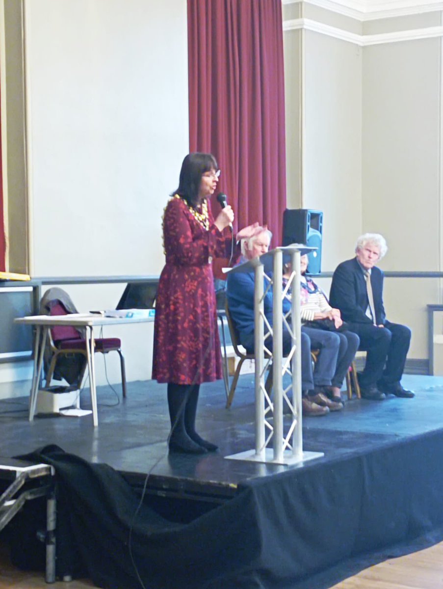darlocyndi's tweet photo. Tonight, I officially opened the Durham Chess Congress held for the first time in Darlington. I welcomed players from across the UK and players affiliated with Cyprus, Greece, Canada, Nigeria, Spain and even Ukraine. Ages from 8- 85!  ♟♟ https://t.co/ksLBGnGjFQ