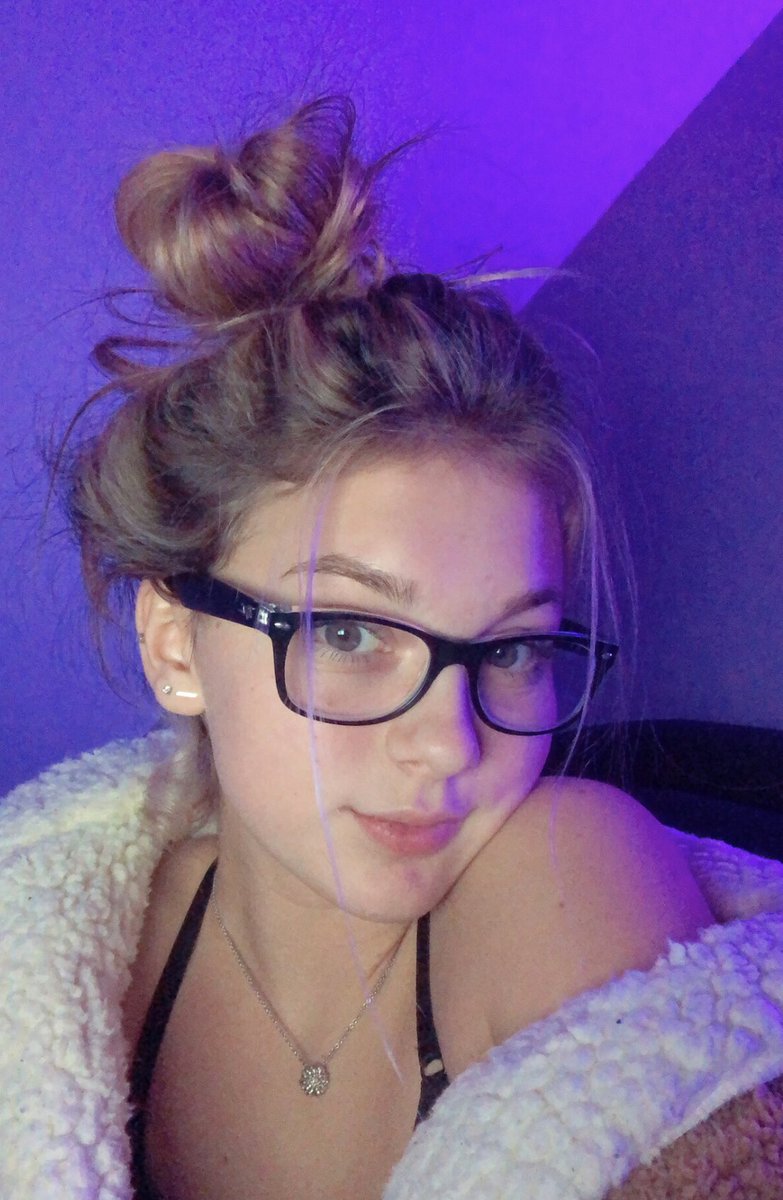 boredspecs's tweet photo. Wassup twitter #cumtribute #cocktribute #wanktribute #teen #hornyteen #cock #nsfw #nsfwtwt https://t.co/eVGtlNImHc