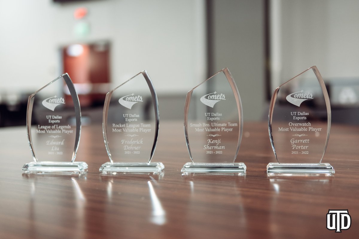 UTDEsports's tweet photo. And that concludes our 2021-2022 season. 🍾

For the first time in 3 years, we finally were able to gather members of our entire department (athletes, creators, and staff) for our end-of-year esports banquet. 🥂🏆

📸 Photos &amp; MVP Awards: https://t.co/nHOck0bICK https://t.co/QCnQRsxKZT