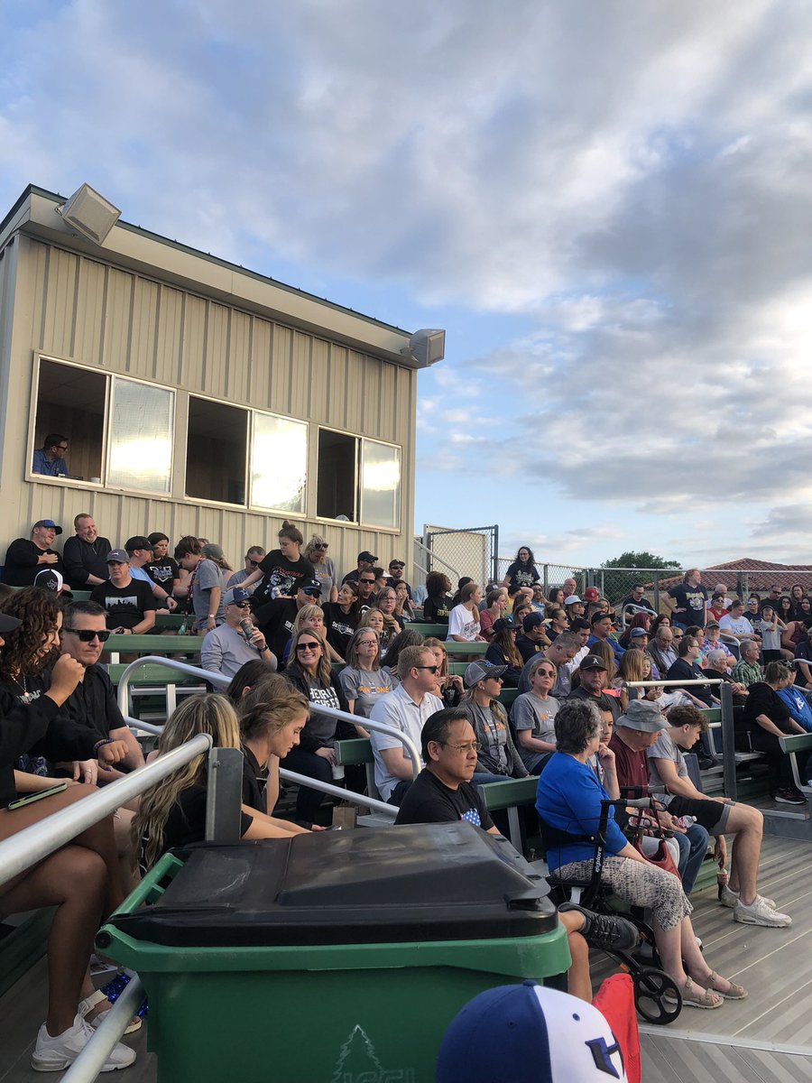 HebronSoftball's tweet photo. Hawk fans… y’all were AMAZING last week!! See you all again tonight?🤩🤩 https://t.co/WLn55F4aNt