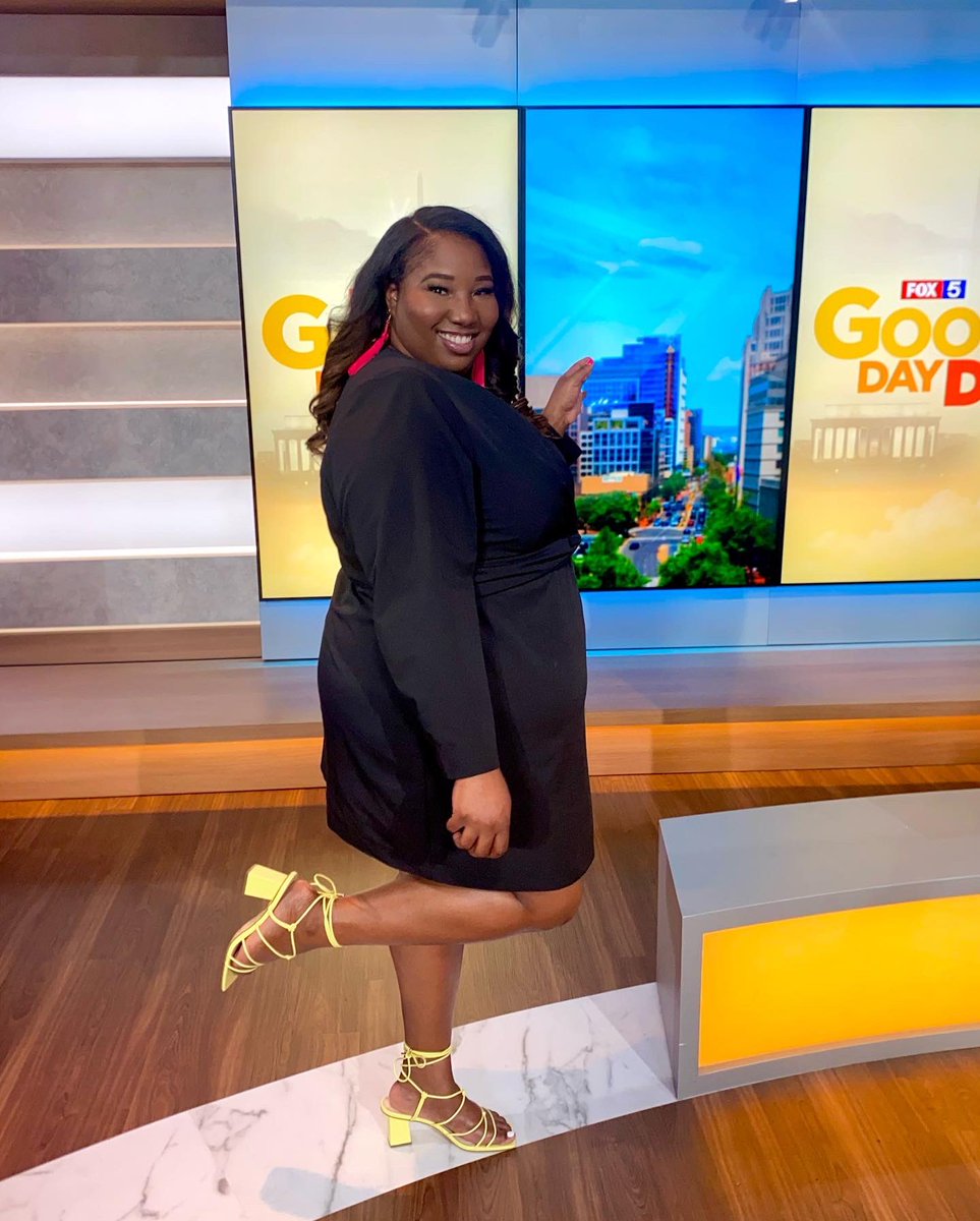 leahahenry's tweet photo. A Good Day Slay 💕 🍋

Spilled a little Lemonade on celebrity dish this morning! Had to pop in some Lemonade colors with this @eloquii dress 💝Who was watching #GoodDayDC on @fox5dc ? #LeahsLemonade https://t.co/FzmNITtHN2
