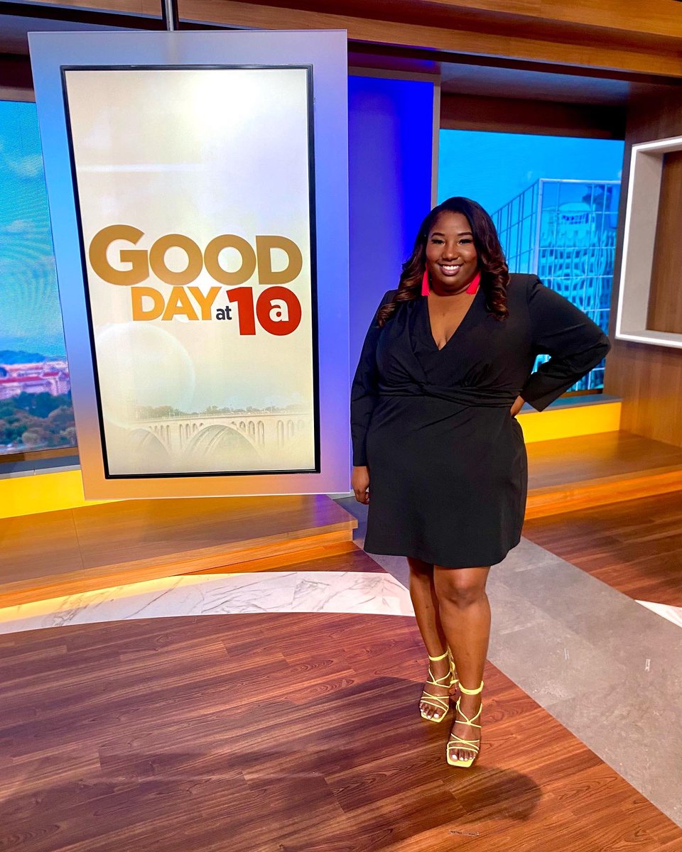 leahahenry's tweet photo. A Good Day Slay 💕 🍋

Spilled a little Lemonade on celebrity dish this morning! Had to pop in some Lemonade colors with this @eloquii dress 💝Who was watching #GoodDayDC on @fox5dc ? #LeahsLemonade https://t.co/FzmNITtHN2