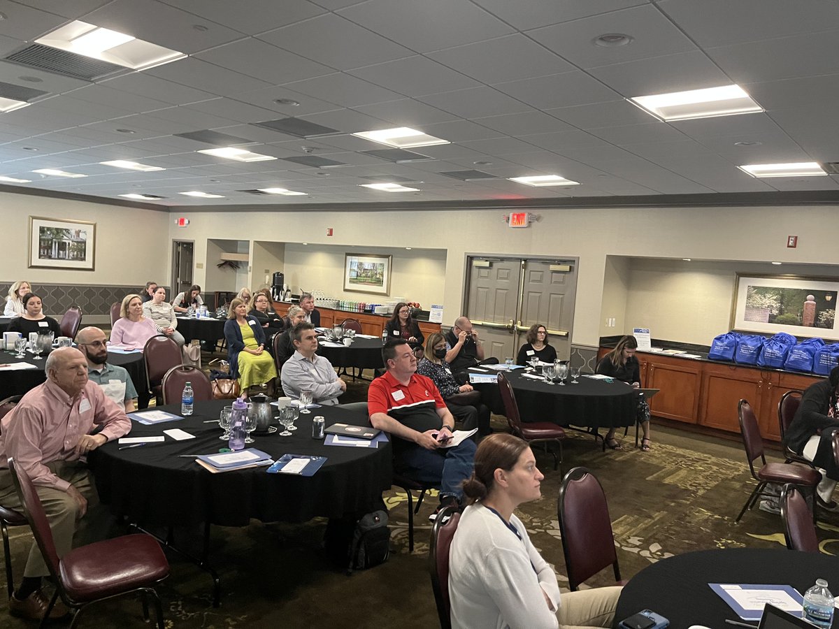 OHPediatricians's tweet photo. Our final session of the day The Future of Pediatrics-Disrupters in Primary Care will show Ohio pediatricians how to compete in the ever-evolving world or healthcare and how to succeed while protecting the pediatric medical home! #OhioAAPSpringMeeting https://t.co/vIKjlBPeml