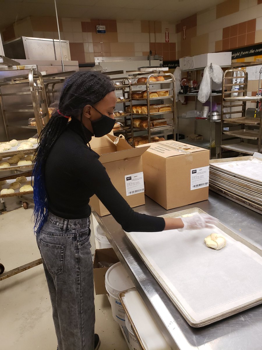 CoOpDSSS's tweet photo. Learning to bake is a life skill! From prepping to baking, our own @DavidSuzukiSS Oneisha has this! https://t.co/iH7mToZukc