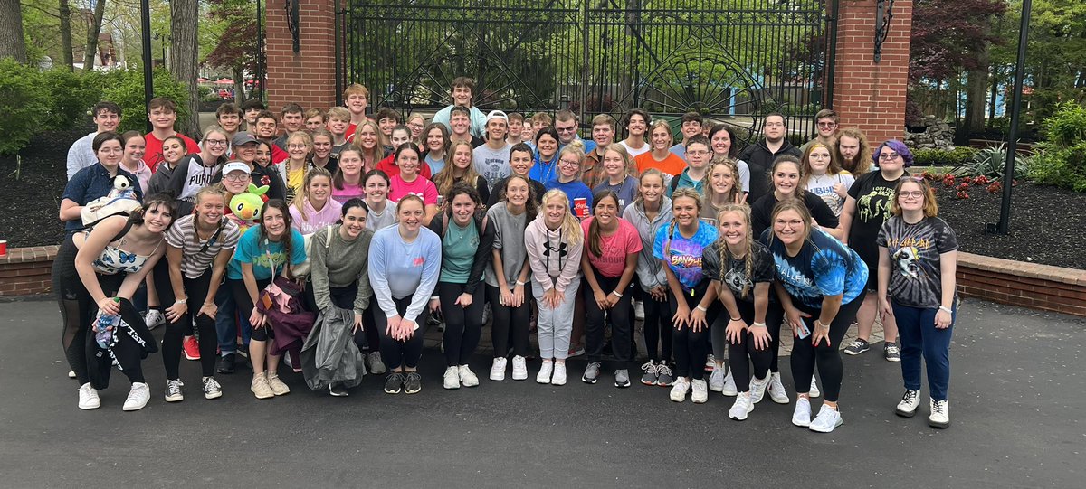Group picture! What a fun day at Kings Island!
