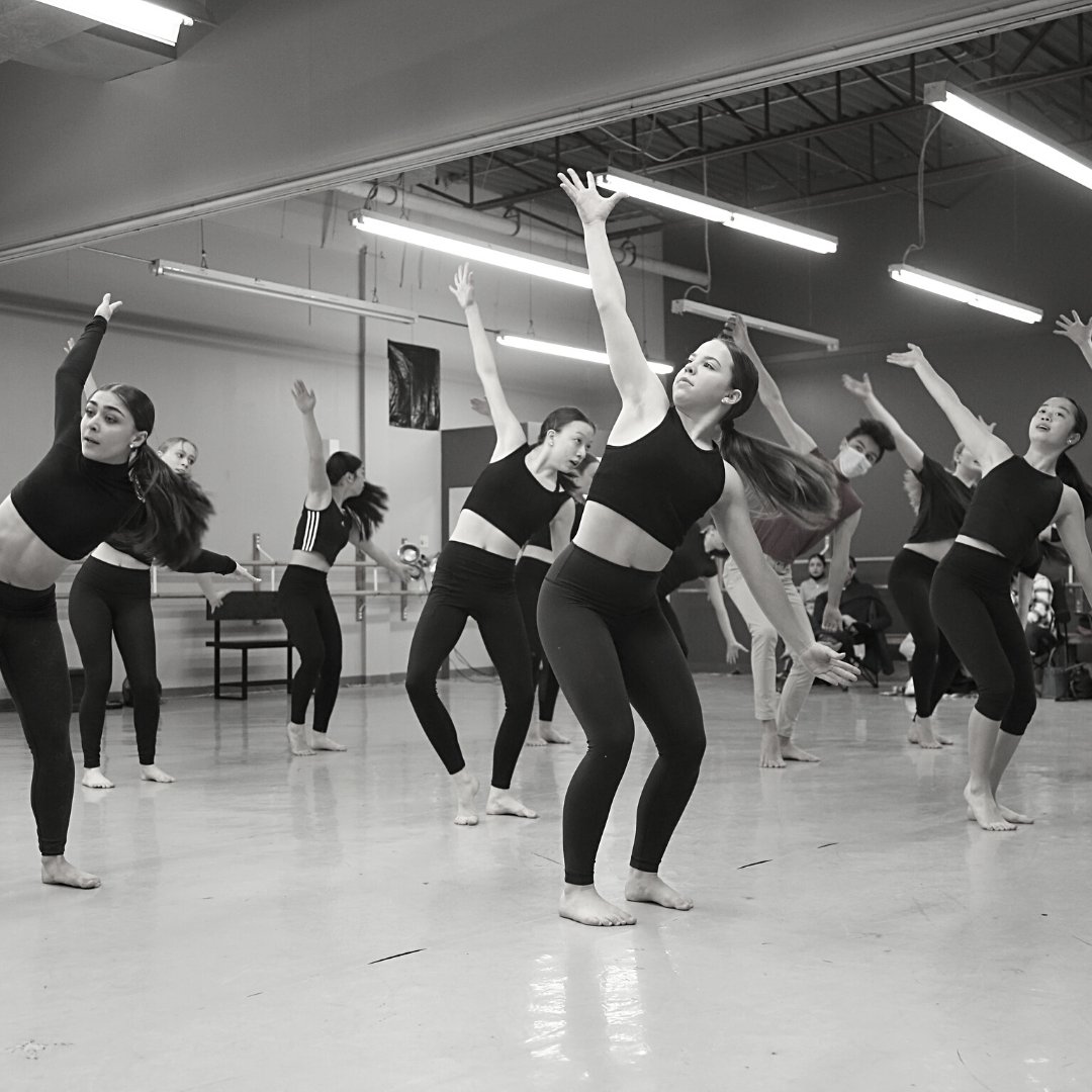 CSDdance's tweet image. Our part-time dancers are attending the Shine #Competition at the Ottawa Sportsplex this weekend! Best of luck to our #CSDFam! 👏 

Tag us @canadianschoolofdance in your competition photos throughout the weekend - we will repost it on our story to share with the whole #CSDFamily!