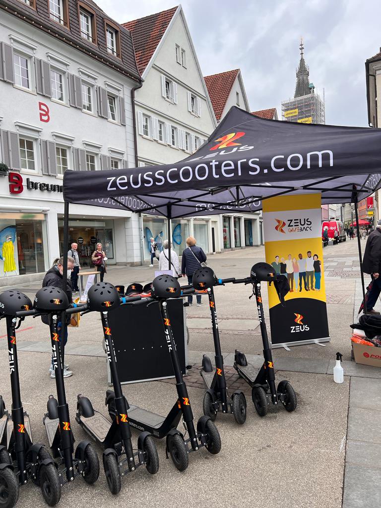 Zeus_Scooters's tweet photo. Mobility day in Reutlingen today 🛴
Thank you to everyone who came along, it was great to share our safety tips and tricks! We hope you enjoyed it as much as we did🤩
#mobilityday #escooter #sustainabletravel #rideitright #reutlingen https://t.co/403W6o136Q