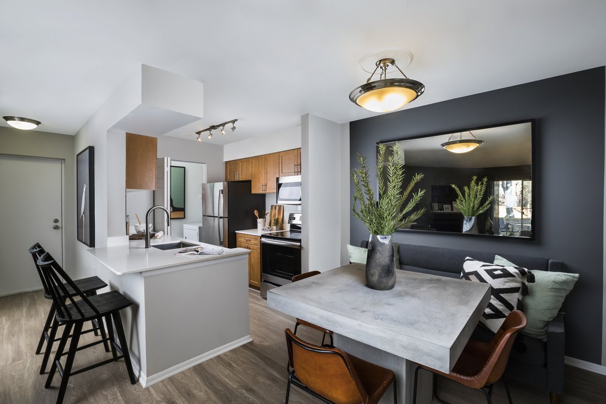 Bringing in those muted nature colors such as leafy greens, bark browns, ocean and sky blues, sandy beiges, cloudy whites, and more into the home can add a sense of life.