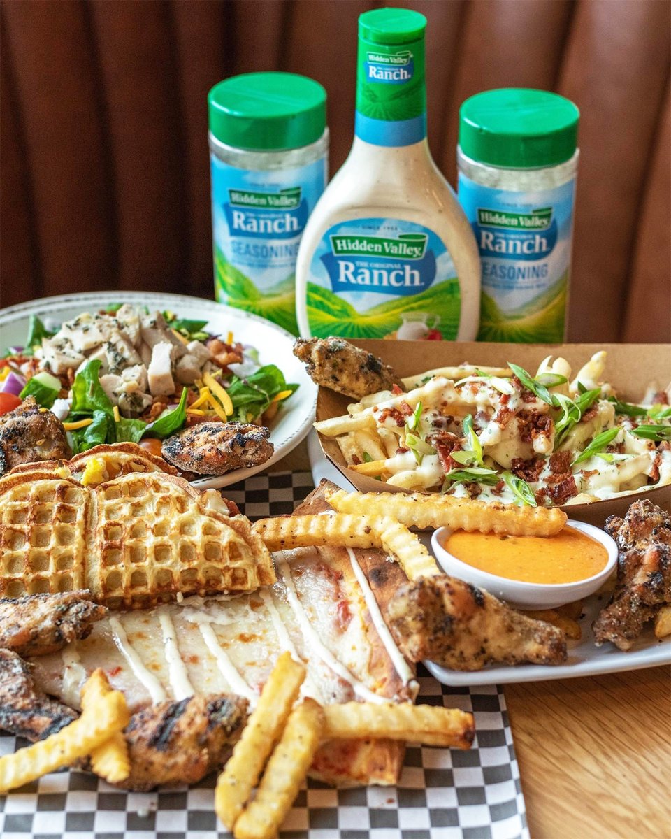 HVRanch's tweet photo. It’s the freakin weekend 🍟🍕🍗🧇 #letsfeast #hiddenvalley #potluckmn https://t.co/jBvylJWFqK