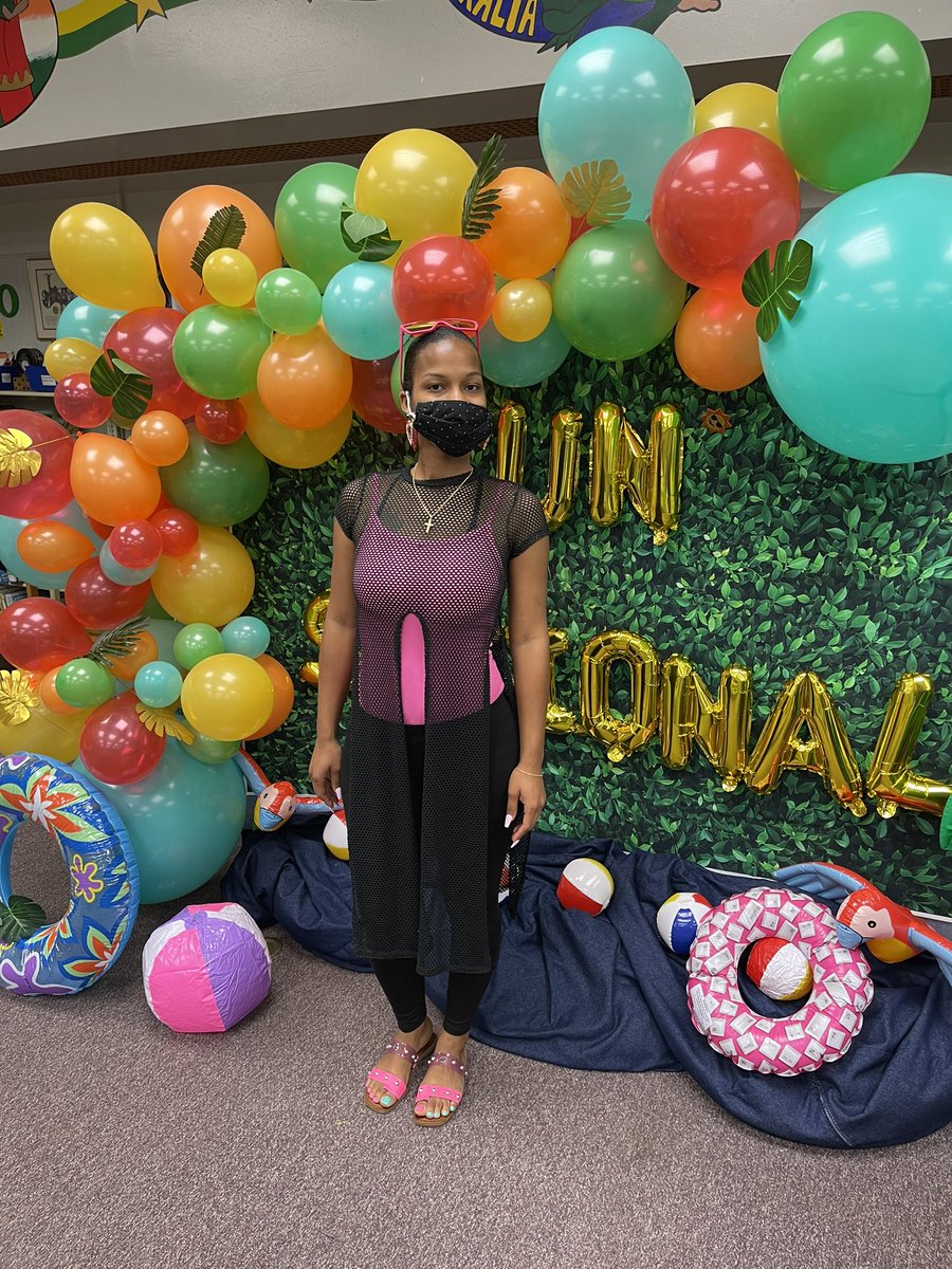 A. Tyghter tweet media