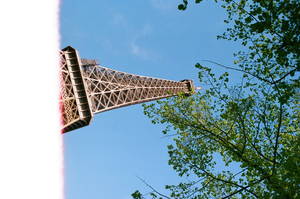 JaviCarranzaMnd's tweet photo. Mis fotos fav de Paris 
Kodak portra 400 https://t.co/DoqXOx1l3e