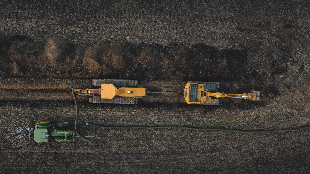 Precision and care are key when it comes to our work!
<
<
<
<
<
#tiledrainage #tile #Drainage #drainagesolutions #TeamWork #agservice #subsurfacedrainage #agriculture #ag #drainagesystem #drainagetechnology #cropland #earthmover #earthmovers #PLS #fielddrainage #CAT