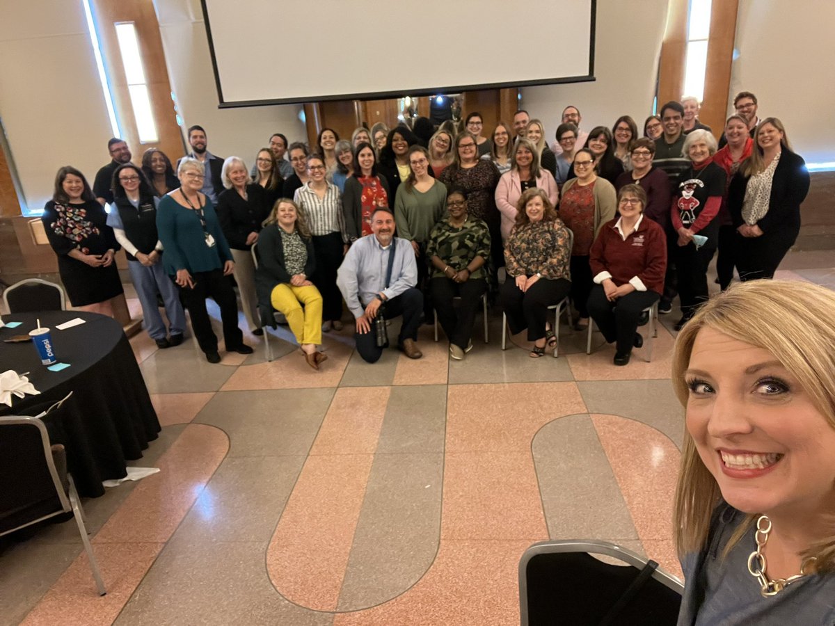 ledje's tweet photo. Our #UCGMEBootcamp Class photo! Another successful Retreat in the books! @UCincyMedicine @uc_health @BusymomJen @ssanten @DCIMSTA https://t.co/F3skG8pVy9