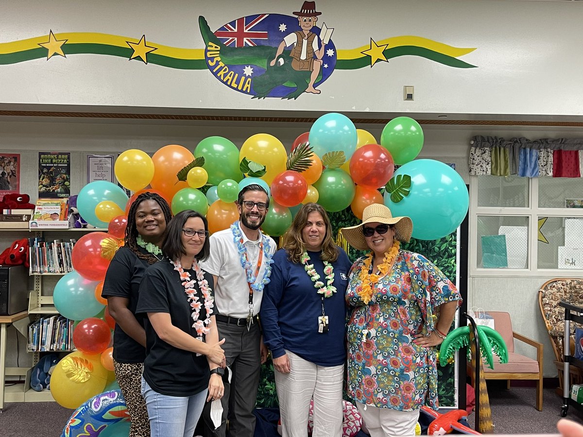 A. Tyghter tweet media