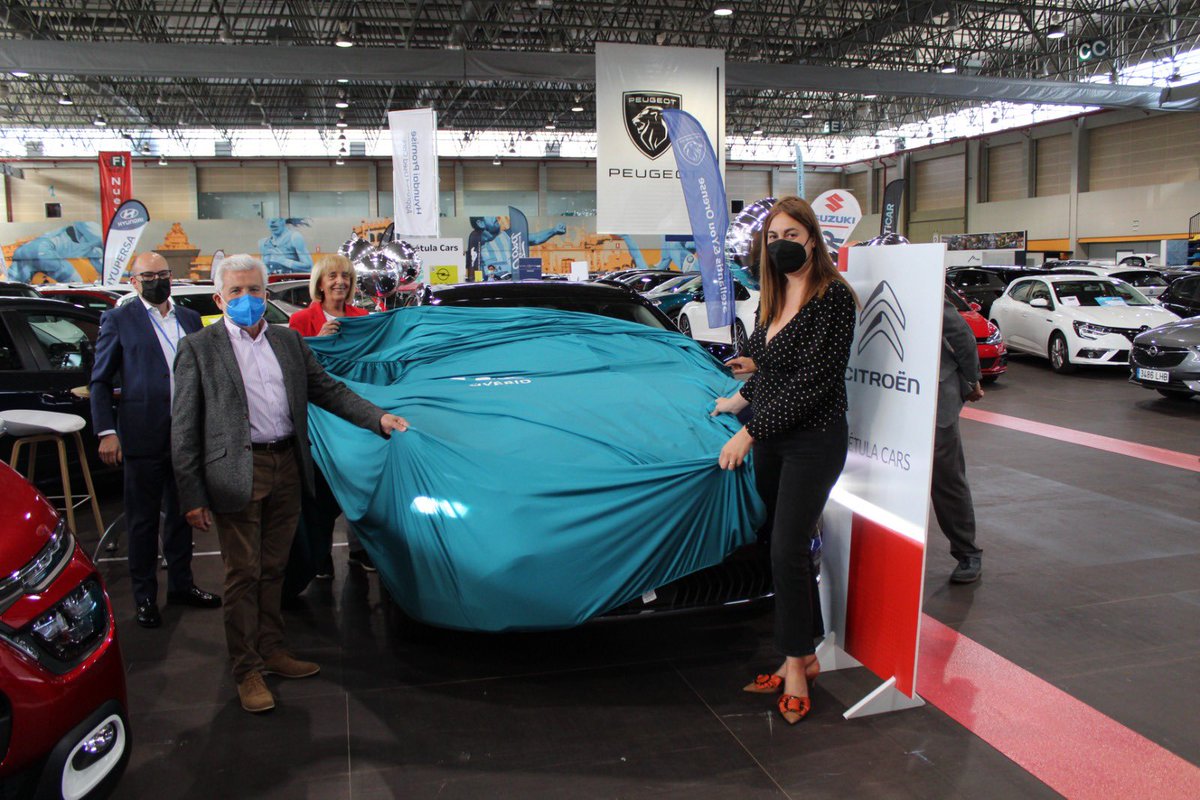 roslufe's tweet image. A @DeputacionOU con ACAUTO na inauguración da IV CAR OUTLET #Ourense en @EXPOURENSE. A mellor oferta de Galicia en vehículos de ocasión. 14 concesionarias e 400 vehículos. #ACAUTO. Colaboran Deputación de Ourense e @SomosABANCA