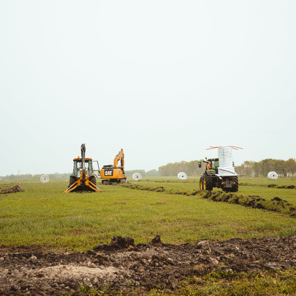 On your mark, get set, go! Happy start of the season everyone. 
<
<
<
<
<
#tiledrainage #tile #Drainage #drainagesolutions #TeamWork #agservice #subsurfacedrainage #agriculture #ag #drainagesystem #cropland #earthmover #earthmovers #earthmovingequipment #PLS #fielddrainage #CAT