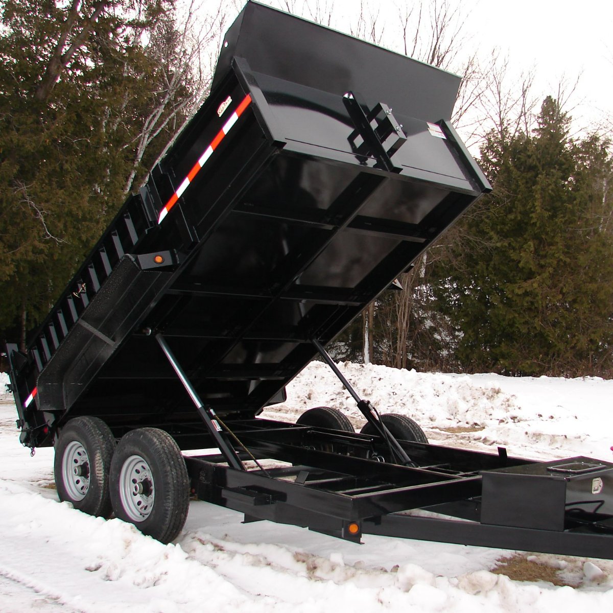 S_S_AUTO's tweet photo. You're ready to invest in a new trailer, and we're invested in your satisfaction. For high-quality trailers and repairs, come visit us. https://t.co/7lNdp9FJVk