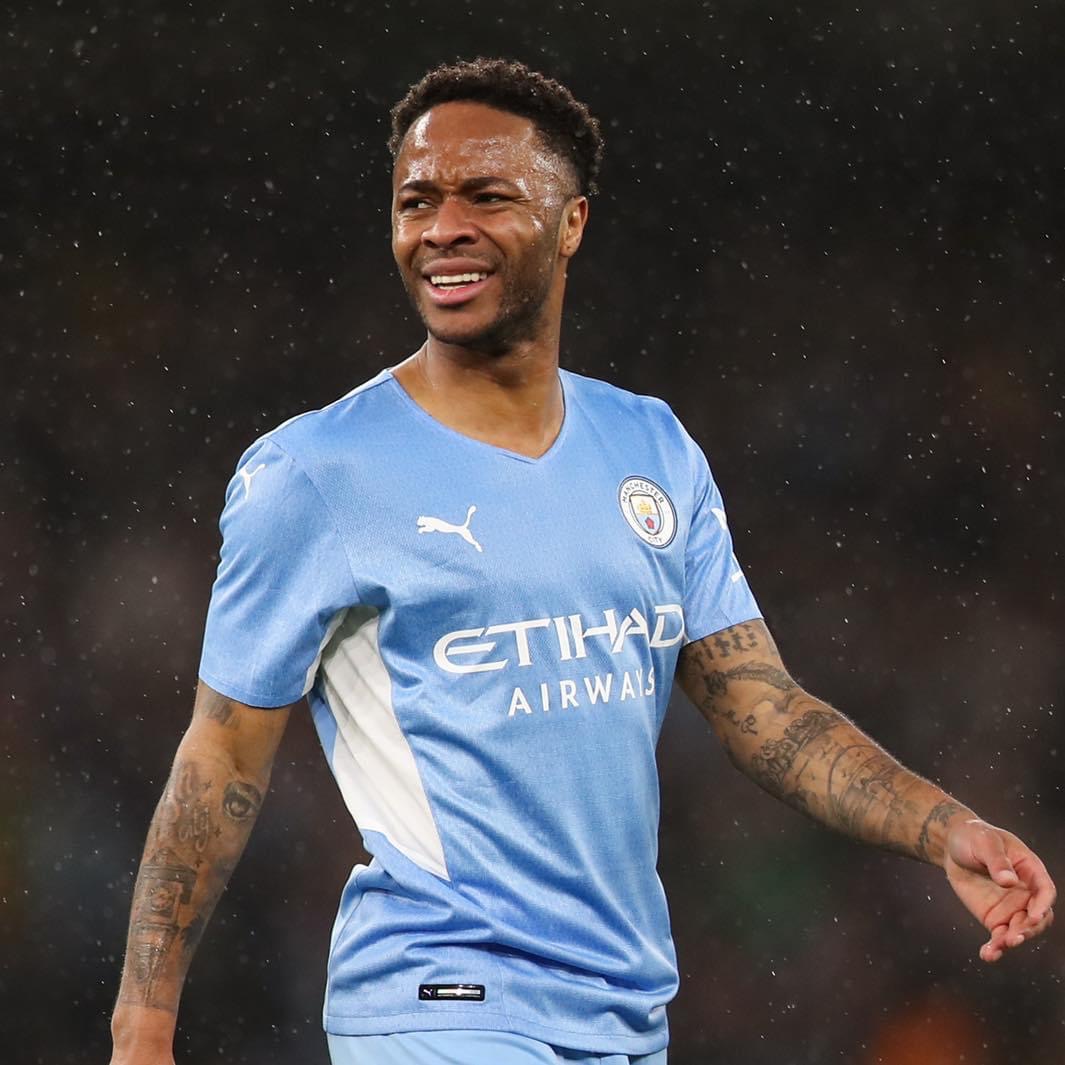 PurelyFootball's tweet photo. June 2015 - City let James Milner leave on a free transfer to join Liverpool

July 2015 - Sterling leaves Liverpool for £50m to join City because he wants to "Win the Champions League"

Fast forward... Milner has won it and is in the final of another UCL final. 

City haven't. 🤣 https://t.co/DmaejDRKbf