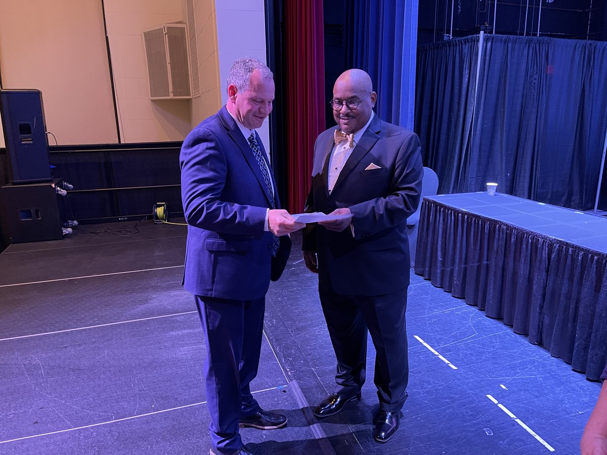 I had the honor of presenting some of our District's greatest teachers and staff members with Encore! Awards last evening. THANK YOU AGAIN for everything you do for the students of Racine! #ForwardTogether