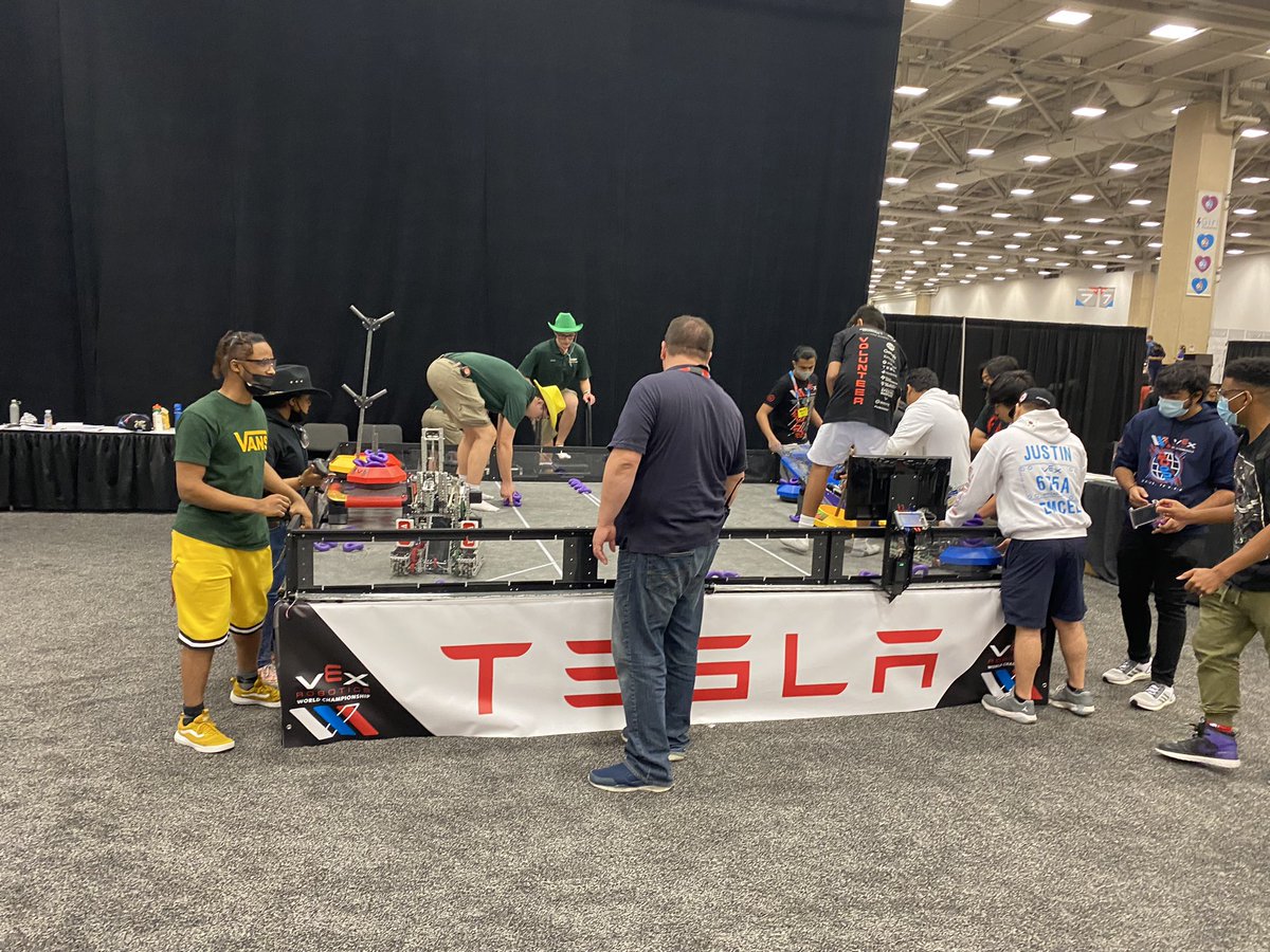 Storm_Robotics's tweet image. Huge win for 9210B. Great assist 1320A! Next match is Q63. We are in an alliance with 62449B.  #GoStorm