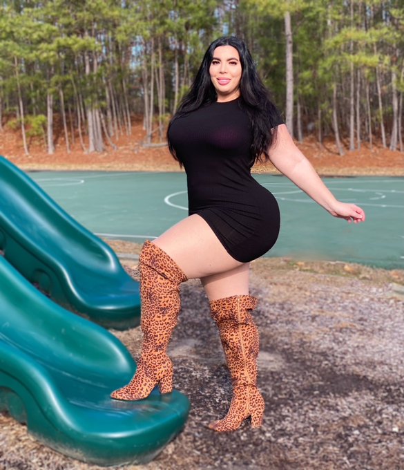 Hiya https://t.co/OcD7E7NGMx