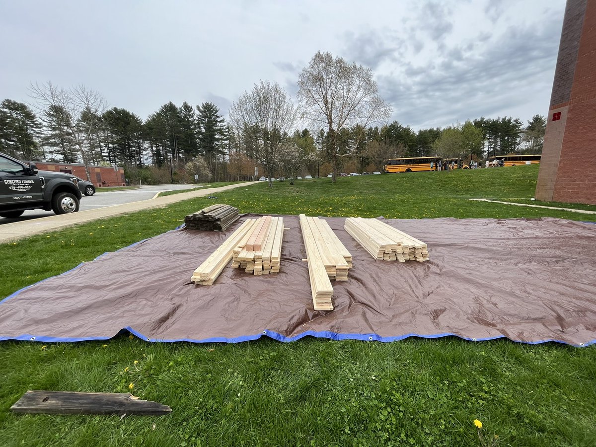 GDSustainable's tweet photo. Our lumber was delivered today by the wonderful Concord Lumber Corporation! Things are getting real!! 
🔨🔩👷🪚🧰

#gdrsdchat https://t.co/6eAV7wqxpp