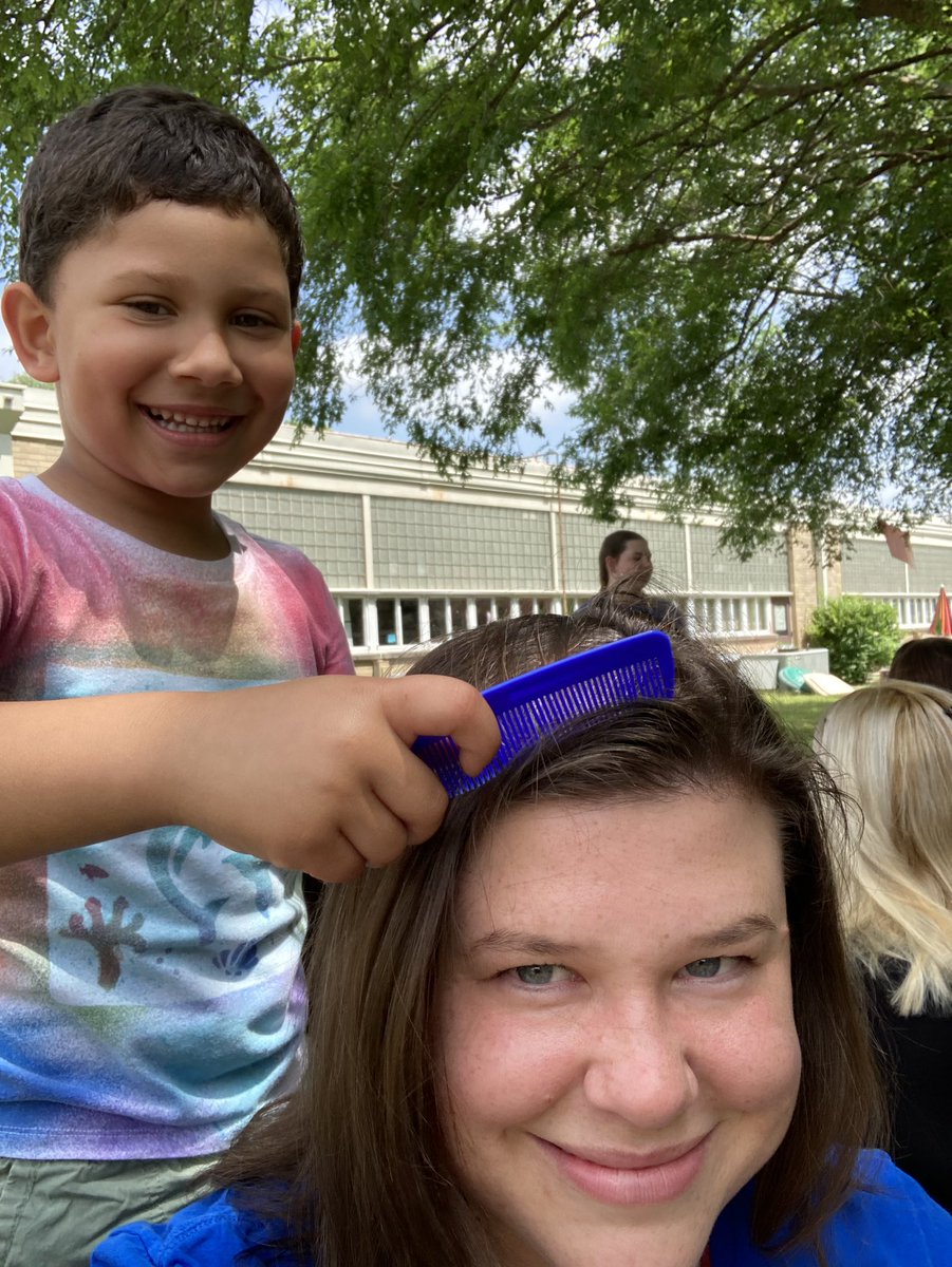 CFEcounselor's tweet photo. So honored to be pampered as a substitute mom at the kinder spa today! #lockheartforpeople #lovemyLISD #CFESproud https://t.co/ZOYIxIYOYr