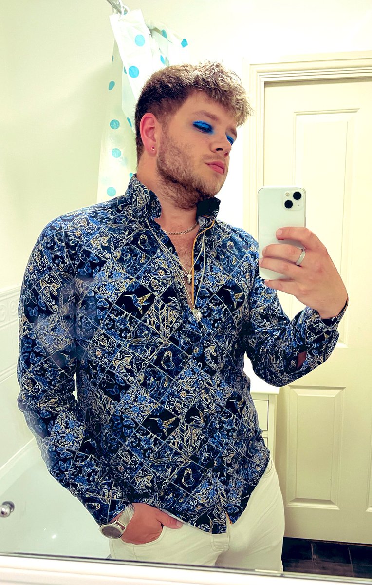 matthunt96's tweet photo. Meet and Greet with  @BluHydrangea_ at HB tonight ❤️❤️ https://t.co/NO6B5kwcvL