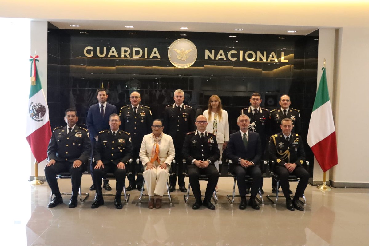 GN_MEXICO_'s tweet photo. La @GN_MEXICO_ y el Arma de Carabineros de #Italia @_Carabinieri_ firman un Memorando de Entendimiento en capacitación, para consolidar un frente común contra la delincuencia local y trasnacional. https://t.co/SFdp6M4IiE
