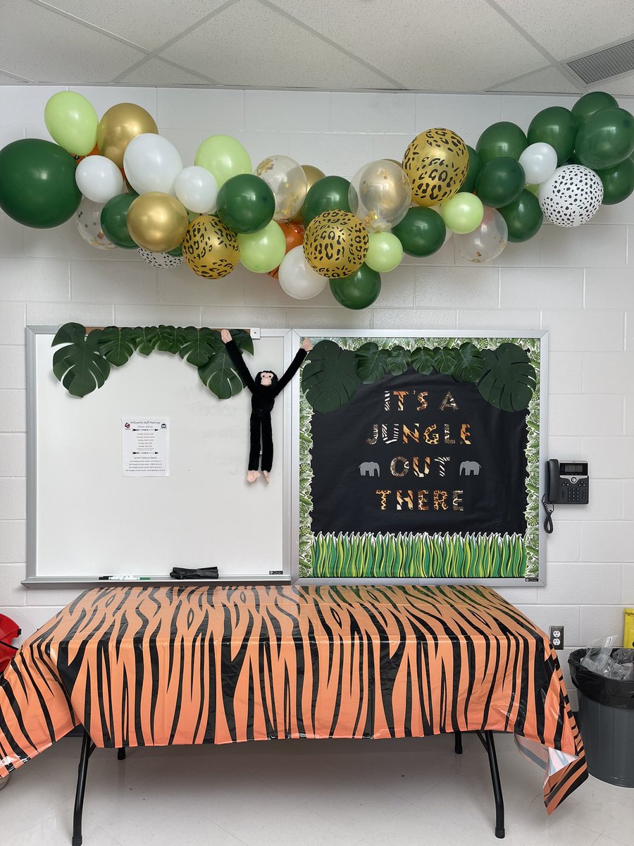 AmberPleiman's tweet photo. We’ve had a WILD week appreciating our teachers &amp; staff at Willowville! @WillowvilleE @WestCler #WCConnects #WCCares https://t.co/Oc549v8D63