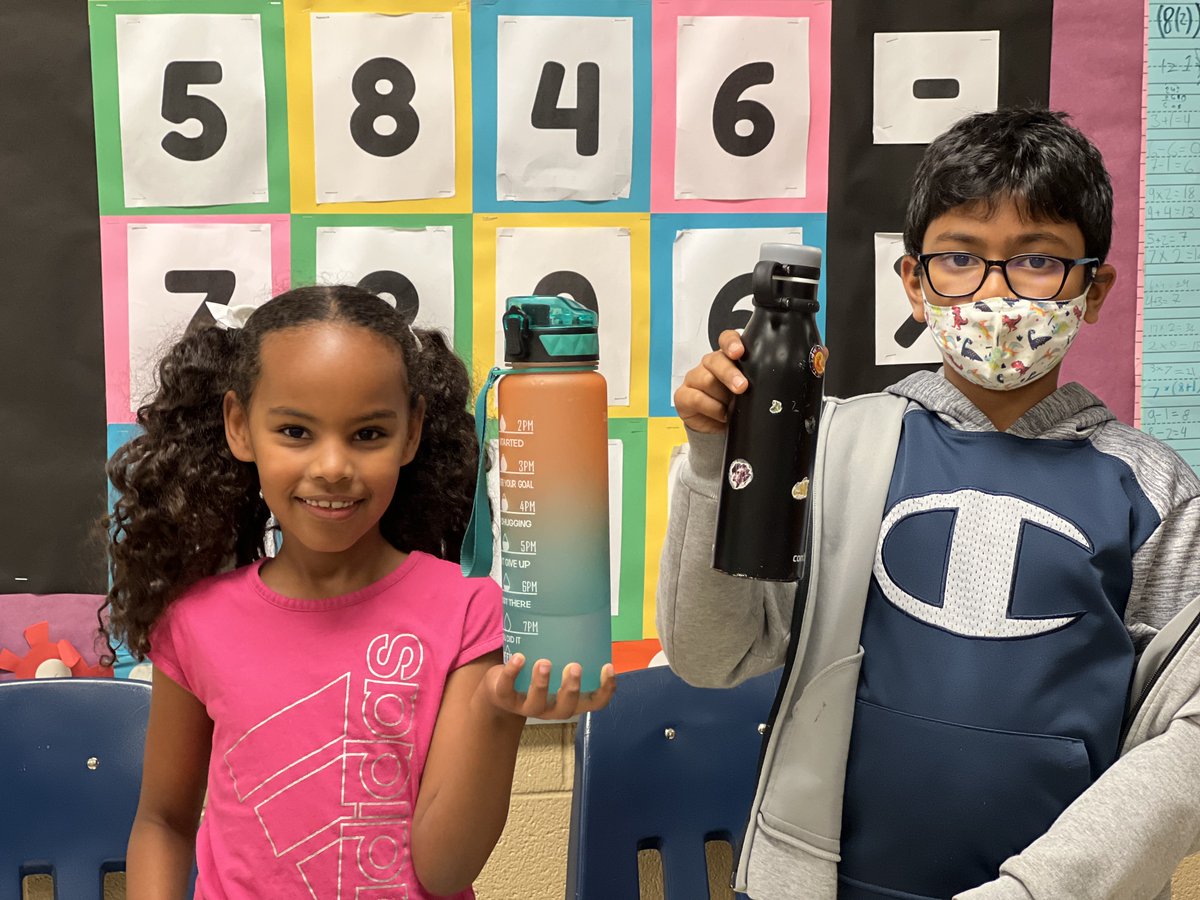 FSES_Pandas's tweet image. Pandas working to be Earth-friendly! @mcleanvacenter  #EarthDayMcLean